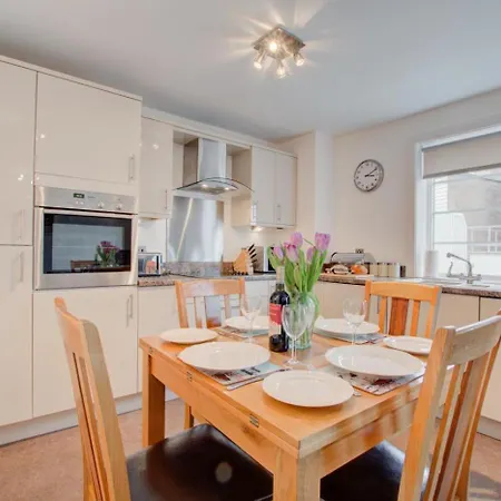 2 Bed In Oc-w814 Appartement *
