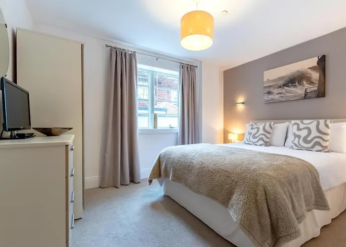 2 Bed In Oc-w814 * Whitby